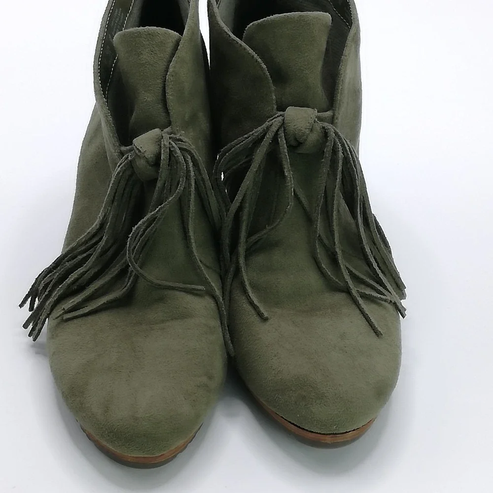 Dr. Scholl's Shoes Womens Bootie Ankle Classify Green Faux Suede Tassel Wedge 9‎